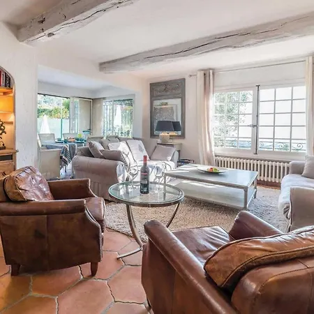 Sleeps 8 Pool Air Con Wifi Villa