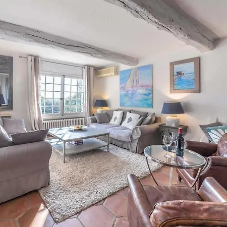 Sleeps 8 Pool Air Con Wifi Villa