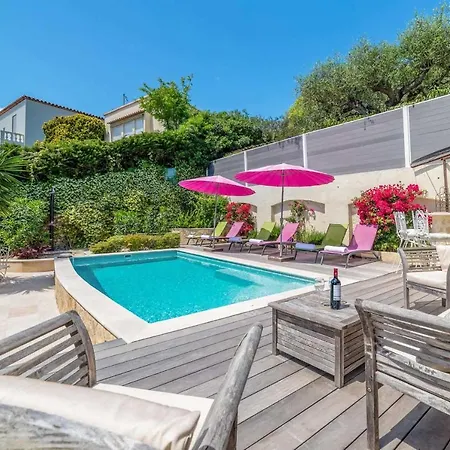 Sleeps 8 Pool Air Con Wifi Vallauris