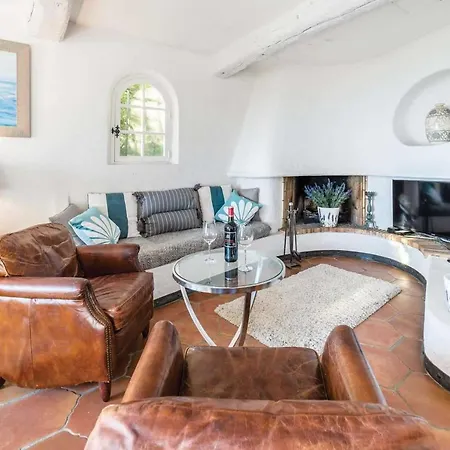 Sleeps 8 Pool Air Con Wifi Vila *