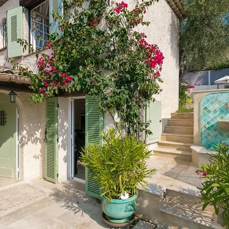 Sleeps 8 Pool Air Con Wifi * Vallauris